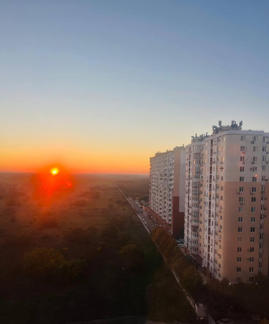 Квартира В Новострое オデッサ エクステリア 写真